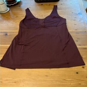 Lululemon Womens Tank Top Wrappers
Delight Tank Size: 12 Burgundy